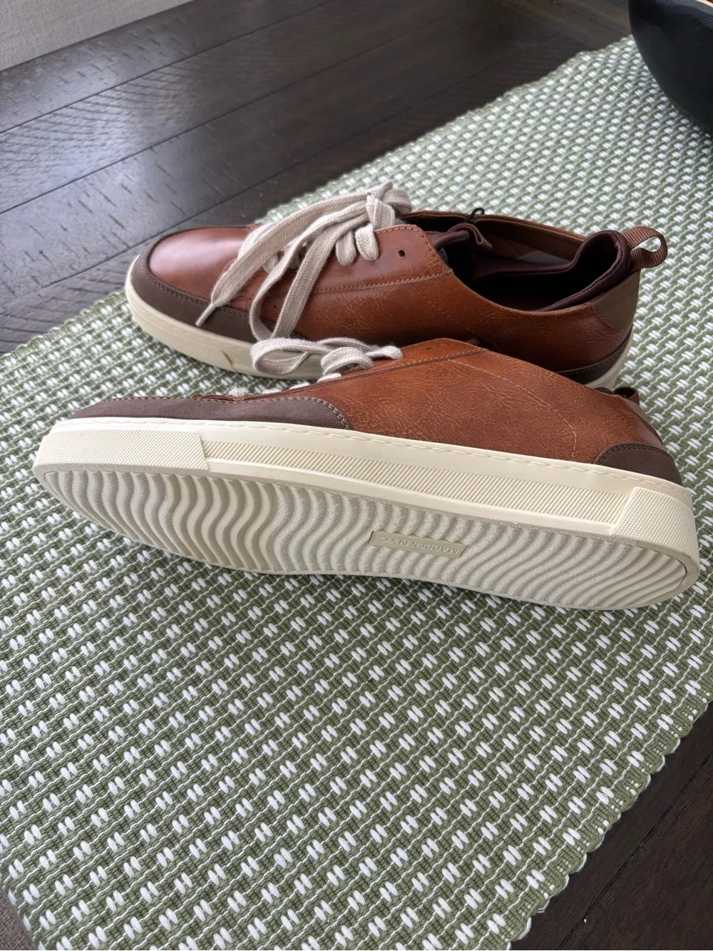 Men's Casual Brown Leather Sneakers with Cream Accents